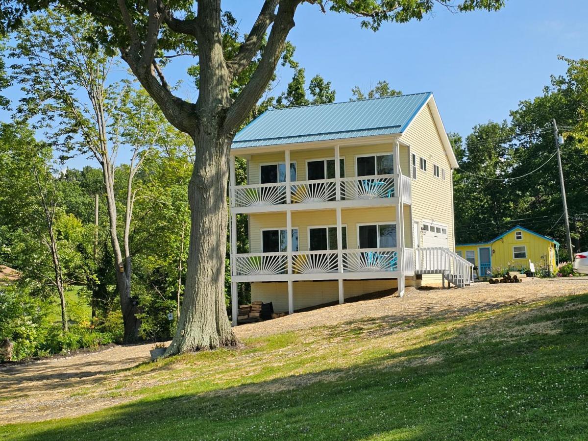 Tree-Top Lake-Front Cottage Madison Exterior photo